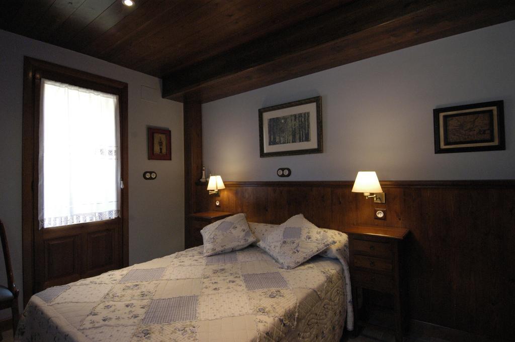 Hotel Rural El Porton De Murillo Broto Rum bild
