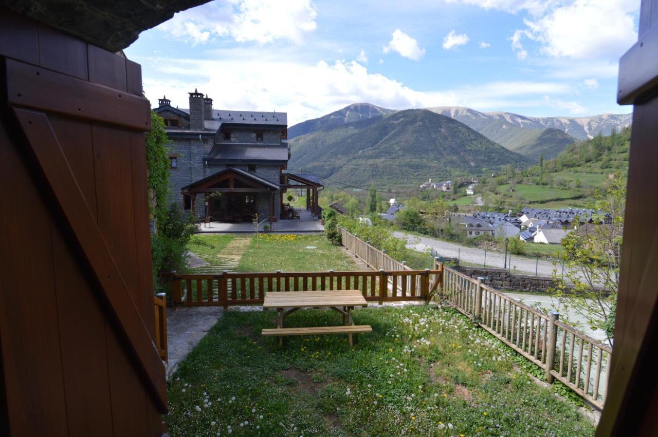 Hotel Rural El Porton De Murillo Broto Exteriör bild