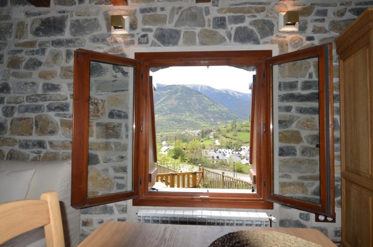 Hotel Rural El Porton De Murillo Broto Exteriör bild