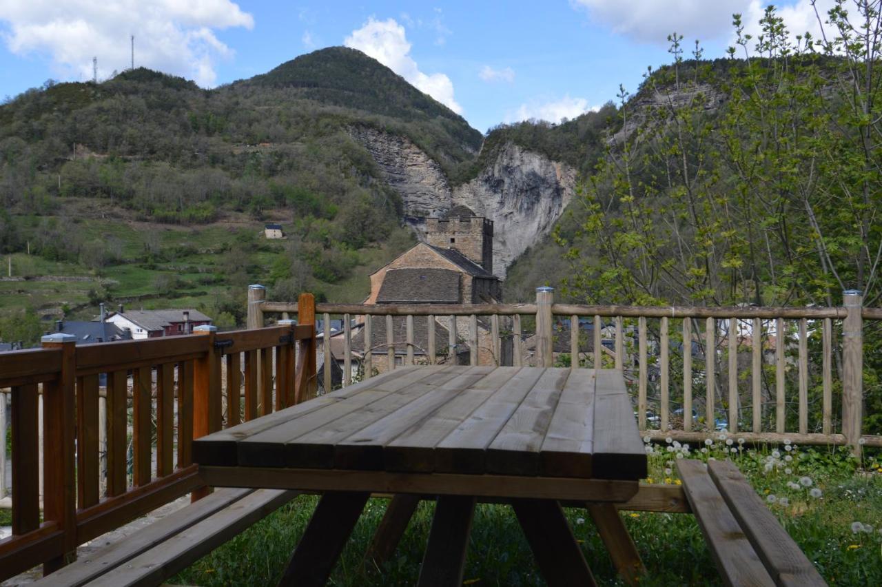 Hotel Rural El Porton De Murillo Broto Exteriör bild