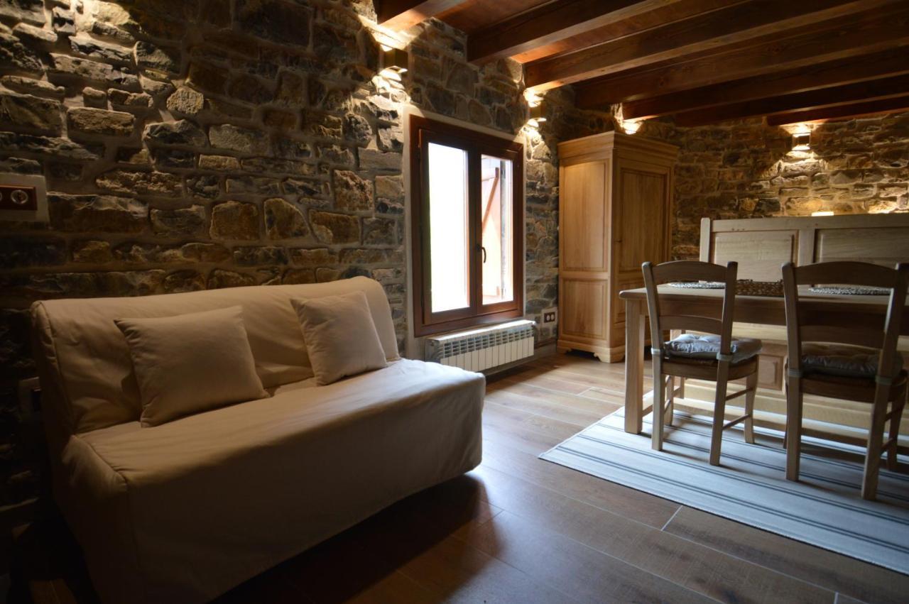 Hotel Rural El Porton De Murillo Broto Exteriör bild