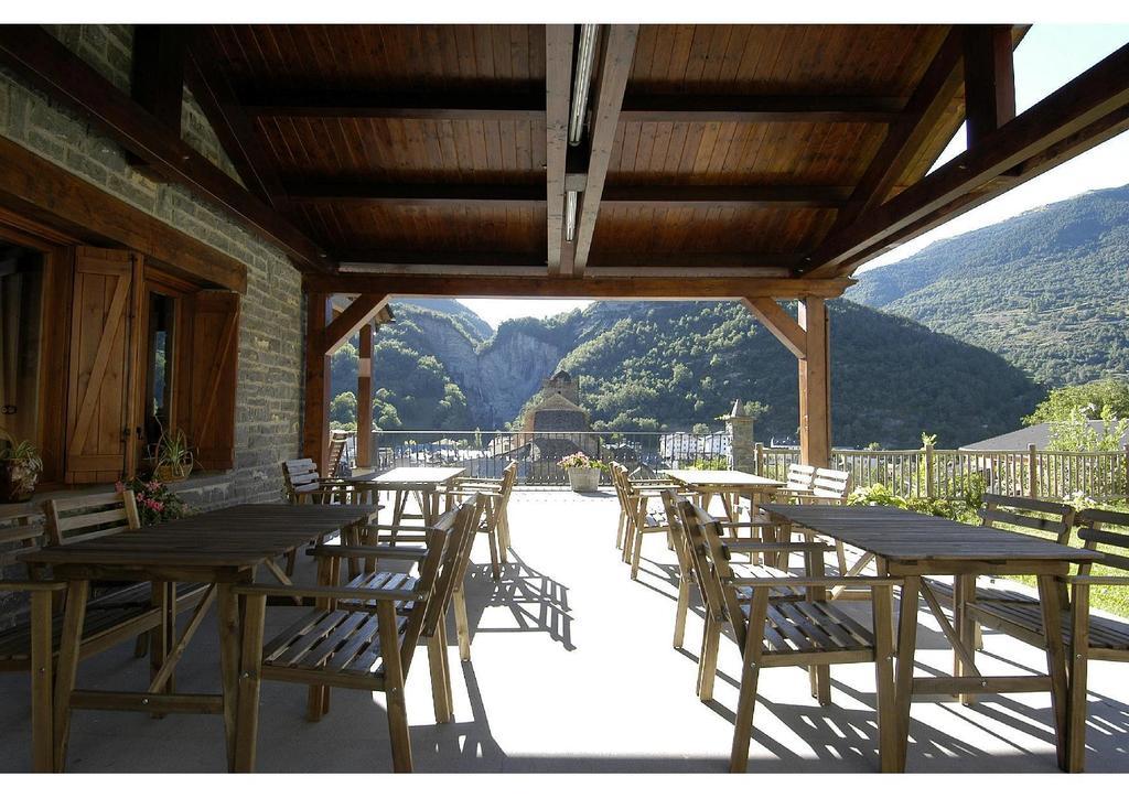 Hotel Rural El Porton De Murillo Broto Exteriör bild