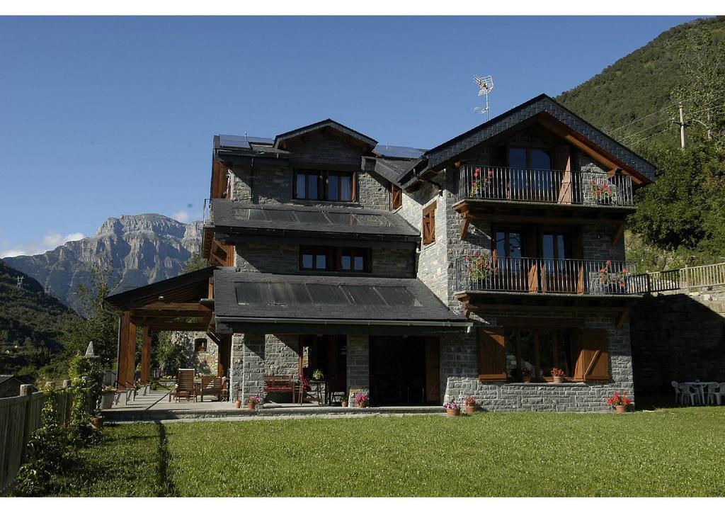 Hotel Rural El Porton De Murillo Broto Exteriör bild