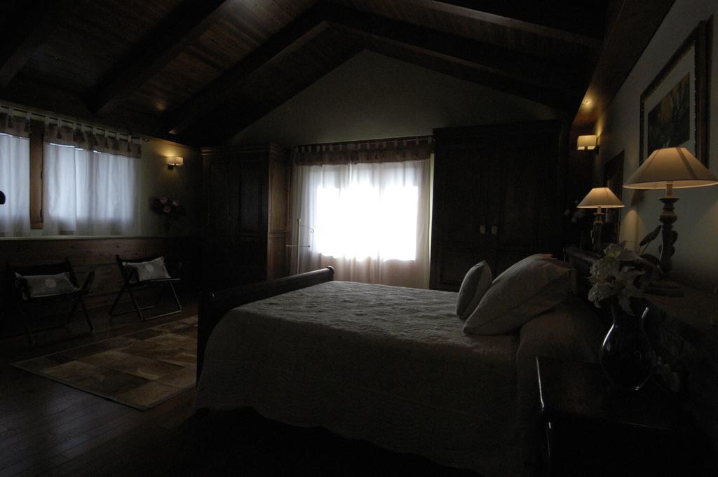 Hotel Rural El Porton De Murillo Broto Rum bild